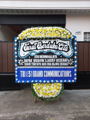 Papan Bunga Duka di Sampir